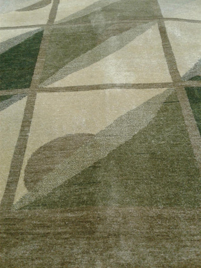 Elegant Hand-Knotted White & Light Brown Wool Rug 6' 01" x 8' 06" | Woven Wonders